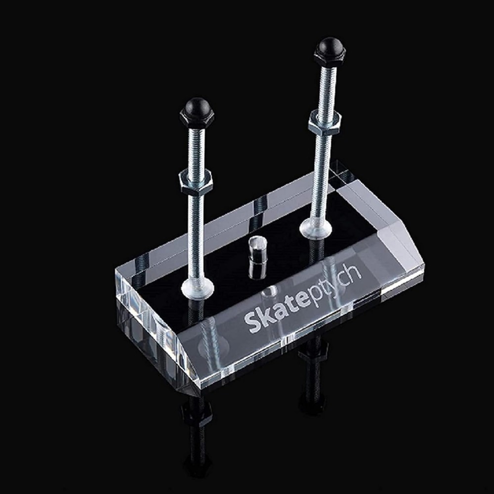 Single Skateboard Deck Wall Mount – Simple Assembly, Elegant Presentation