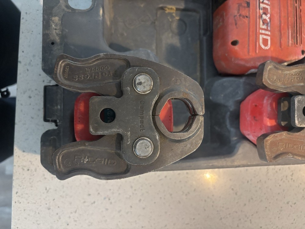 RIDGID Compact 100-B Press Tool Copper 1/2 in Clamp Kit with Attachments