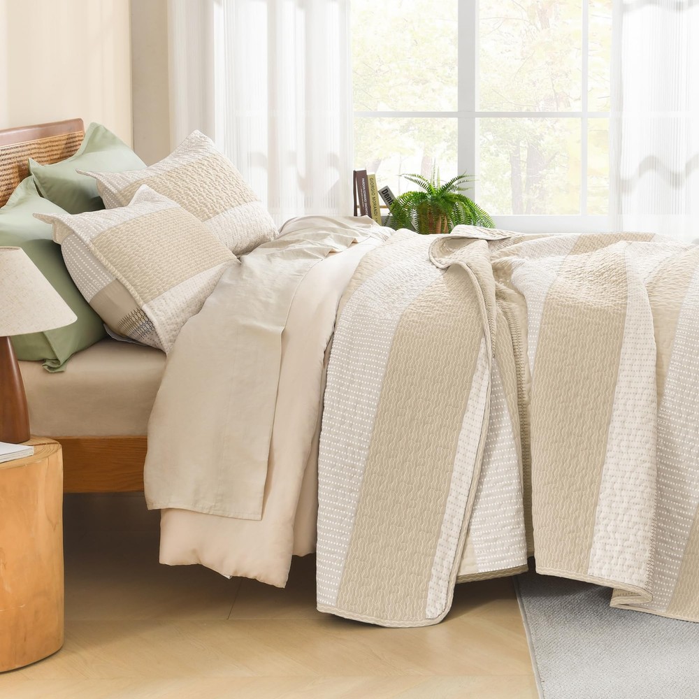 Litanika King Size Quilt Beige Stripe Patchwork Summer Bedspread Coverlet 3 Piec