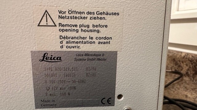 Leica Microscope DMLB W/ two objectives