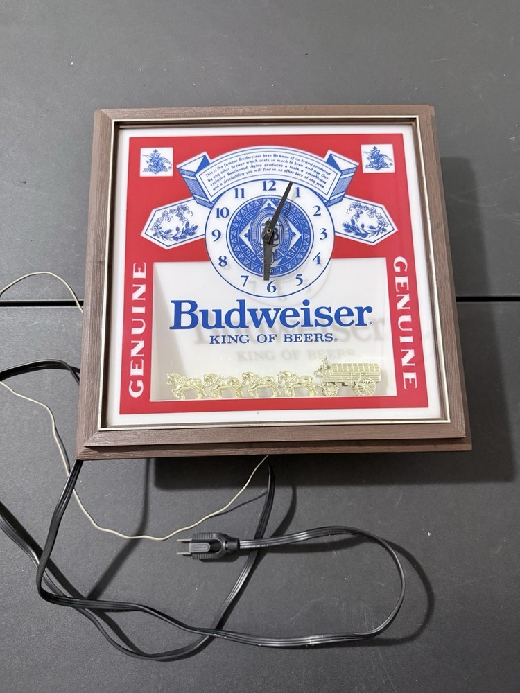 Budwiser Electric Lighted Wall Clock Plastic With Pull String Works! Good Cond.