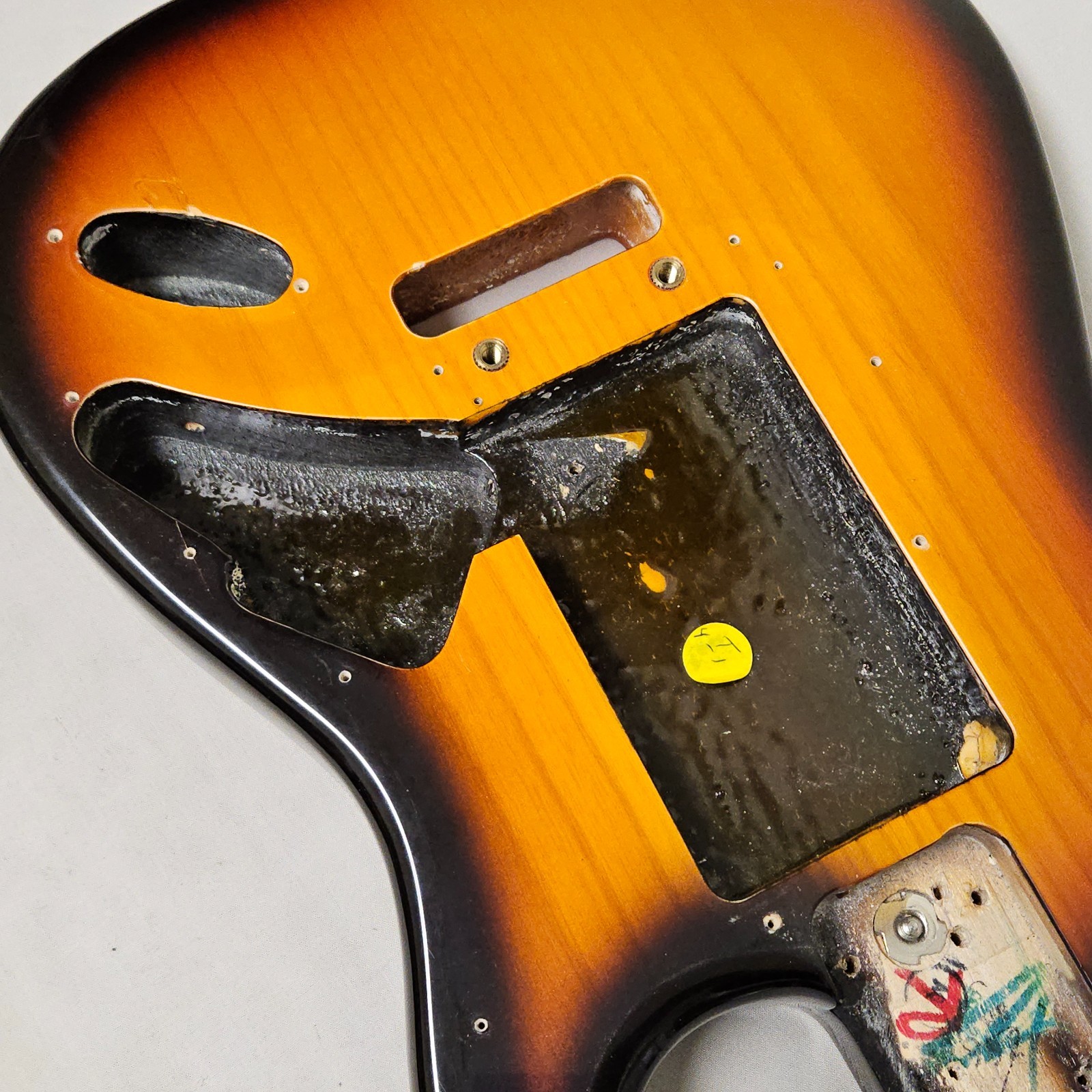 1995 Fender USA Strat Plus Deluxe Body Antique Burst - American Guitar 90s