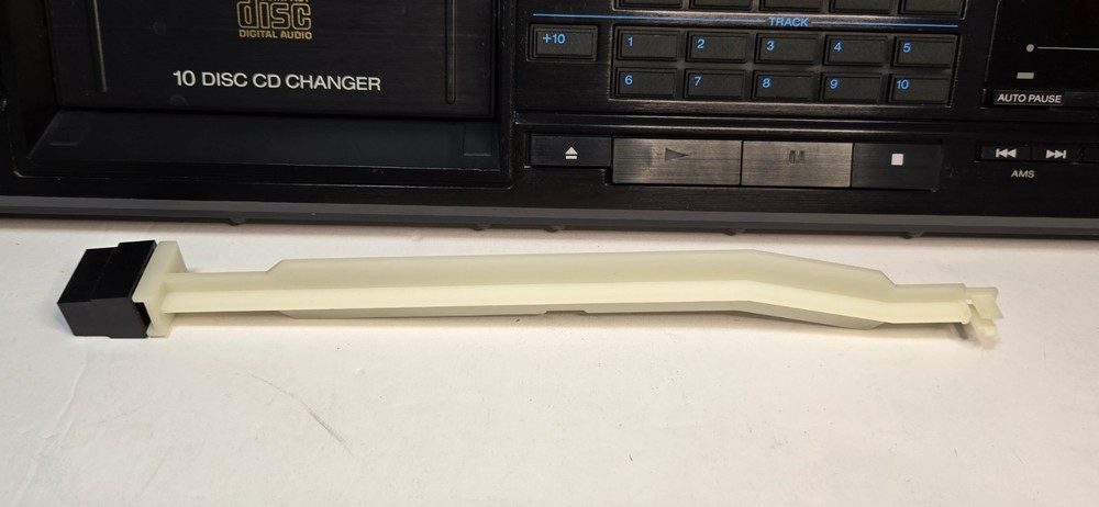 Sony CDP-C10 10 Disc CD Changer Front Face With Display - Working