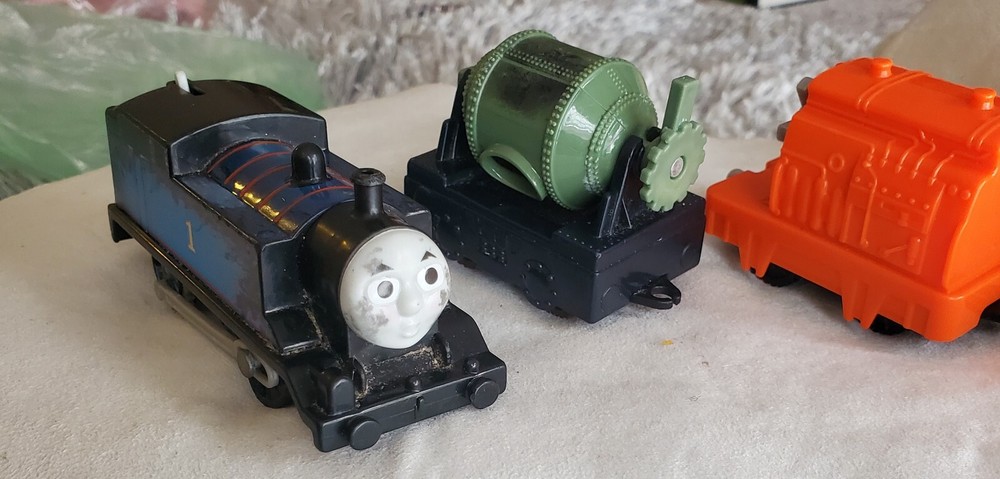 THOMAS & FRIENDS TRACKMASTER STEELWORKS THOMAS  MOTORIZED