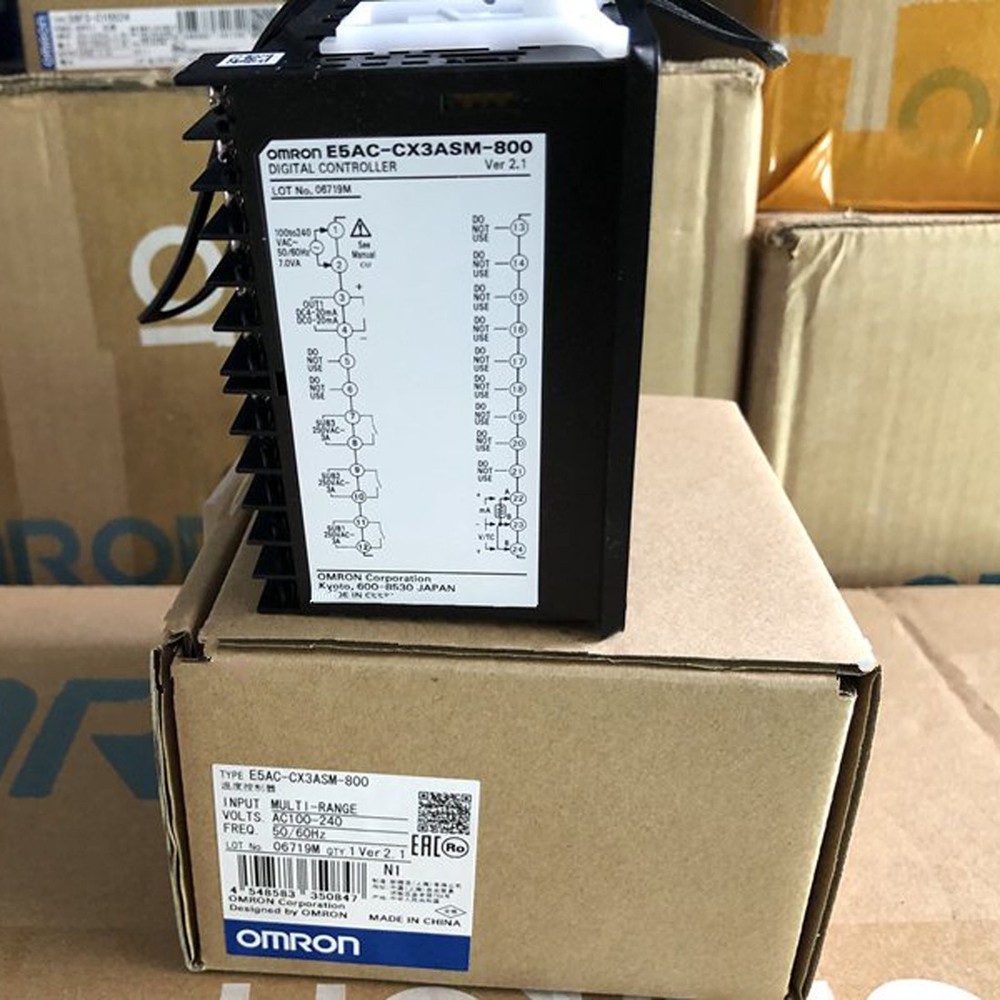 New Omron E5AC-CX3ASM-800 100-240VAC Temperature Controller