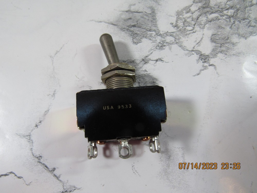 Cutler Hammer Toggle Switch ST52N On-On