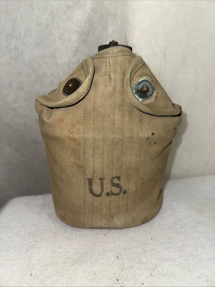 WWII US Army Canteen w/ Cover - 1942 Dated Complete Set ( Rare )
