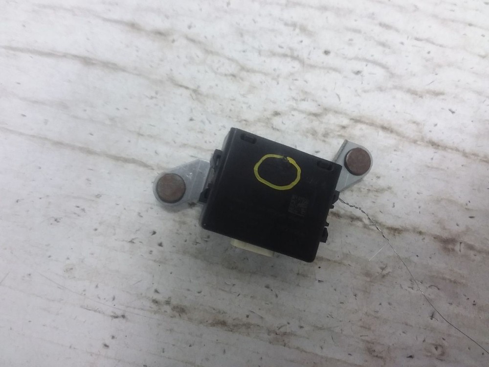 TPMS Control Module Right Hand Dash Fits 08-18 SEQUOIA 89769-0C011