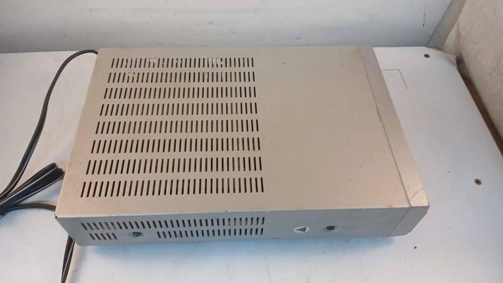 President Satellite Selector PS 700 AT *POWERS ON* *UNTESTED*