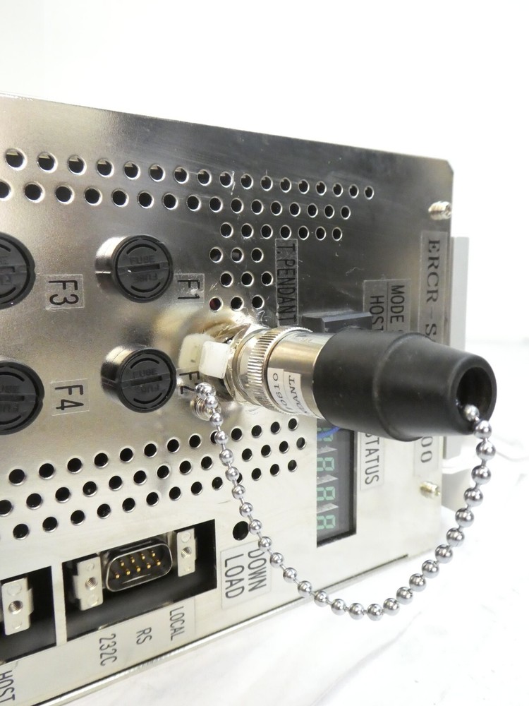 Yaskawa Electric ERCR-SS33-B000 Industrial Robot Controller Working Surplus