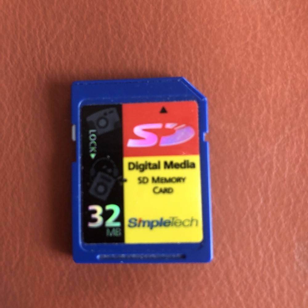SimpleTech Digital Media PC CARD Flash Storage 32MB