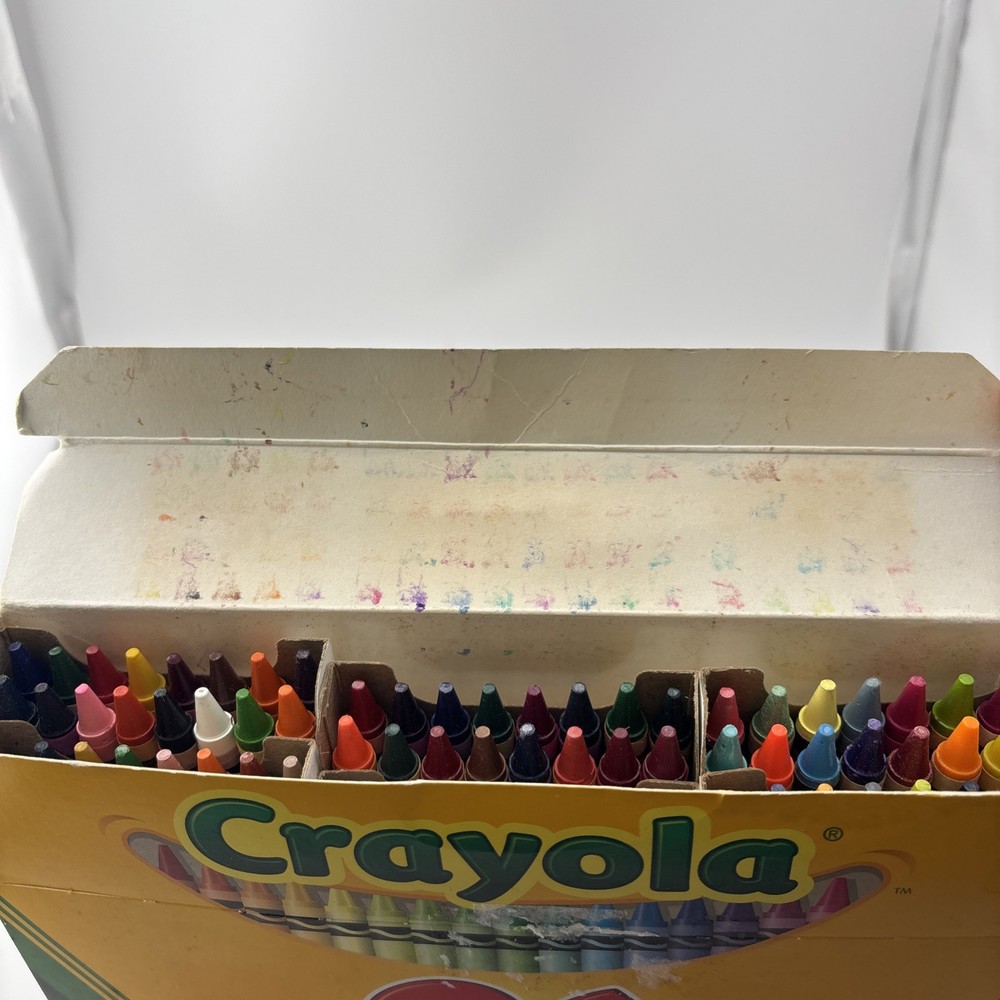 Crayola 96ct Crayons with Built-in Sharpener from 2004 Never Used Dandelion