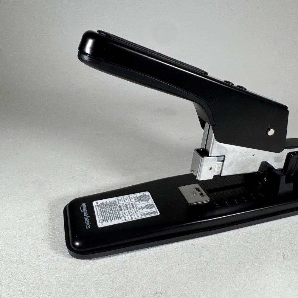 Amazon Basics Heavy-Duty Stapler, Black