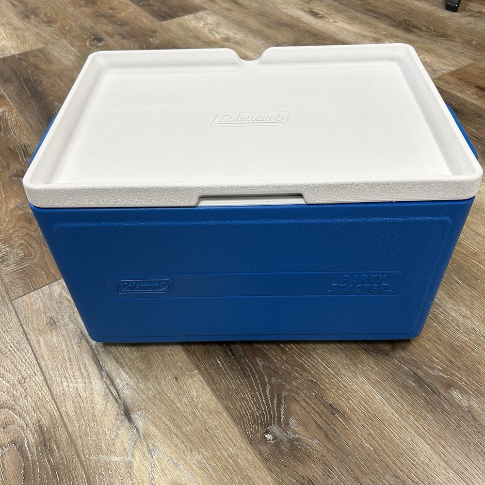 Coleman Party Stacker Cooler Model 9223 Stackable 48 Cans Blue White