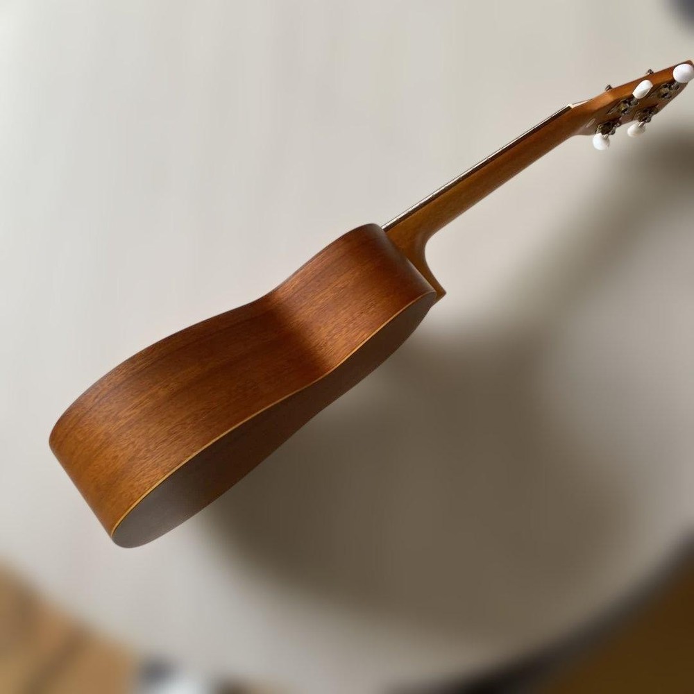 HanaLele Mahogany Ukulele 4 strings