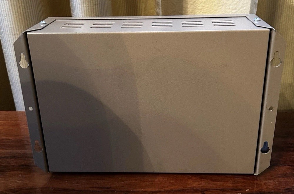 University Sound Model 1100 Wall-Mount Paging Amplifier Control Panel W/ Box