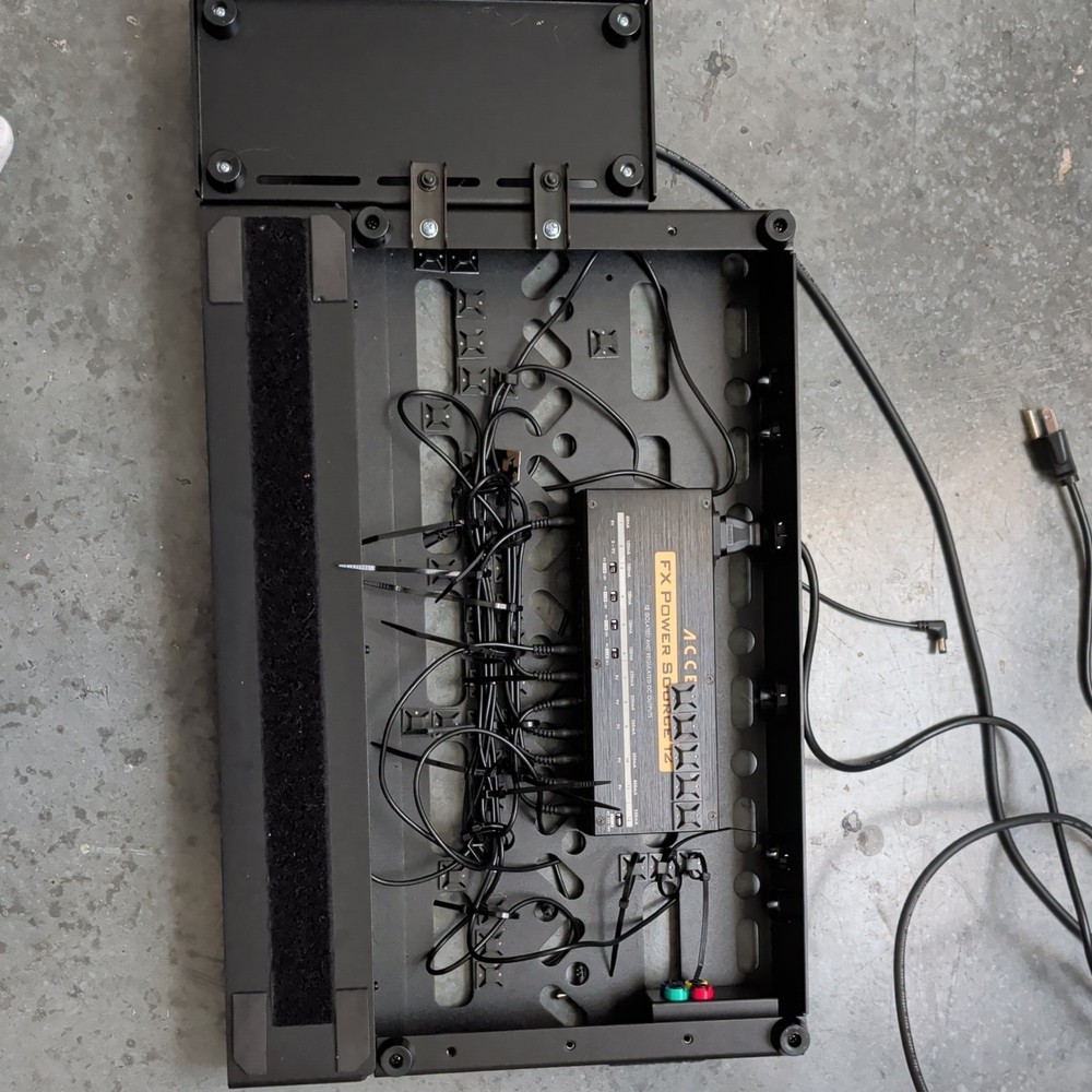 Accel FX8 Command Center 8-Loop Switcher with Power Adapter. Expert Wired. New