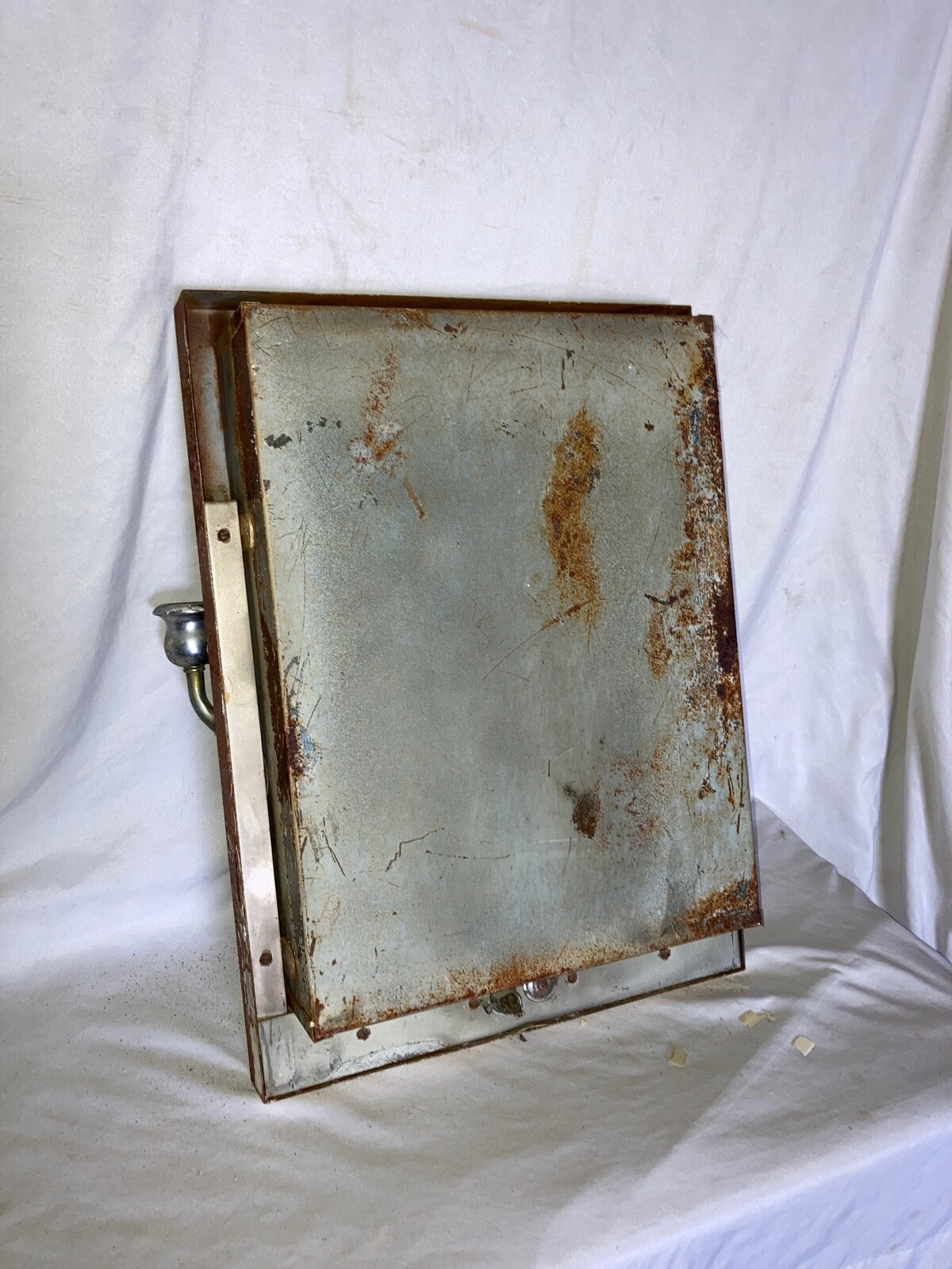 Vtg Mid Century Metal Recessed Medicine Cabinet Chrome Sconces Old Hotel 44-26E