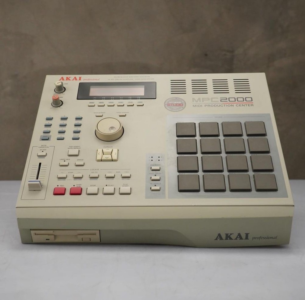 Akai MPC2000 STUDIO Loaded Extra Disks #58881
