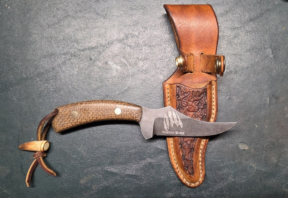 Sharp Finger Brown Leather Sheath Burlap Micarta Handle
