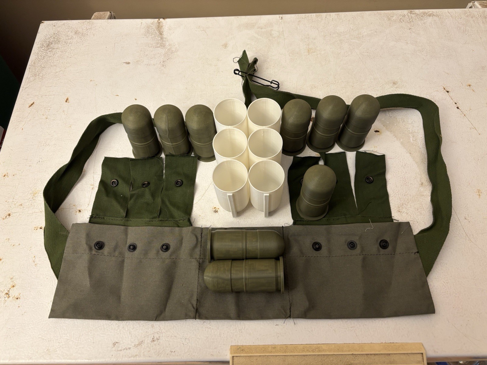 40mm Inert Replica HEDP (37mm sized) For Living History  W/bandolier USGI Nam