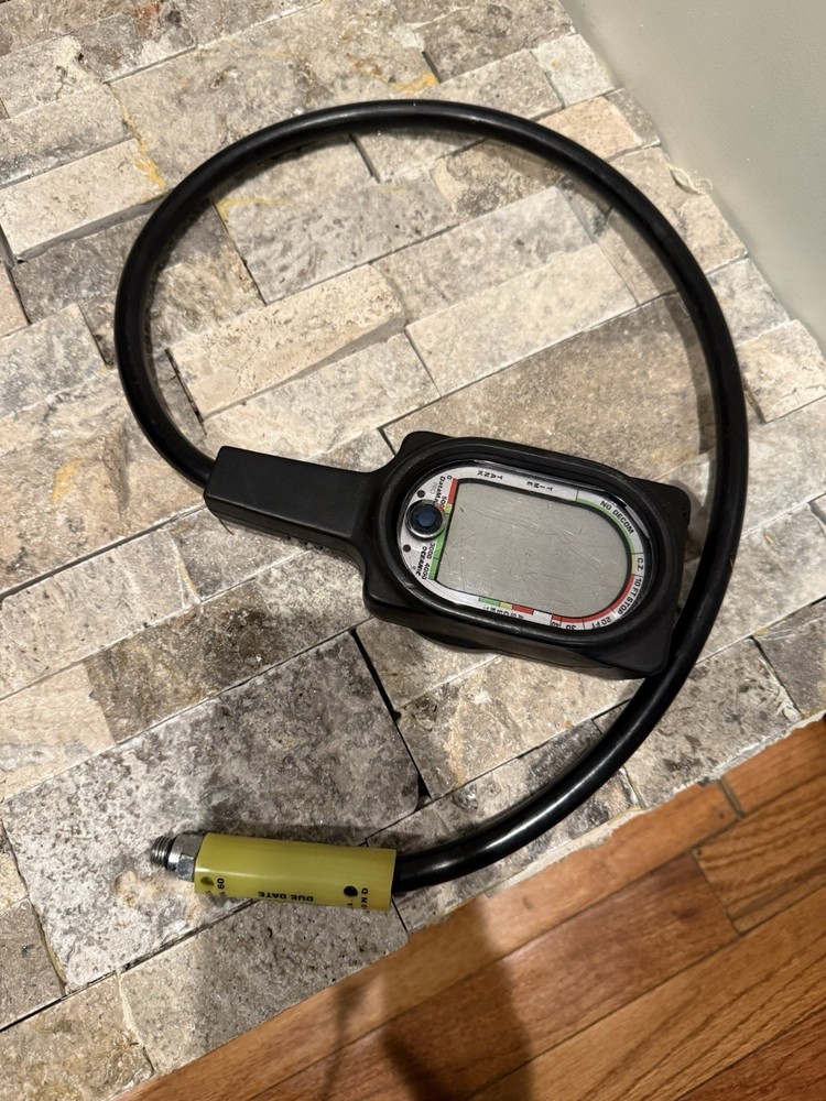 Oceanic DataMax Pro Dive Computer with Hose