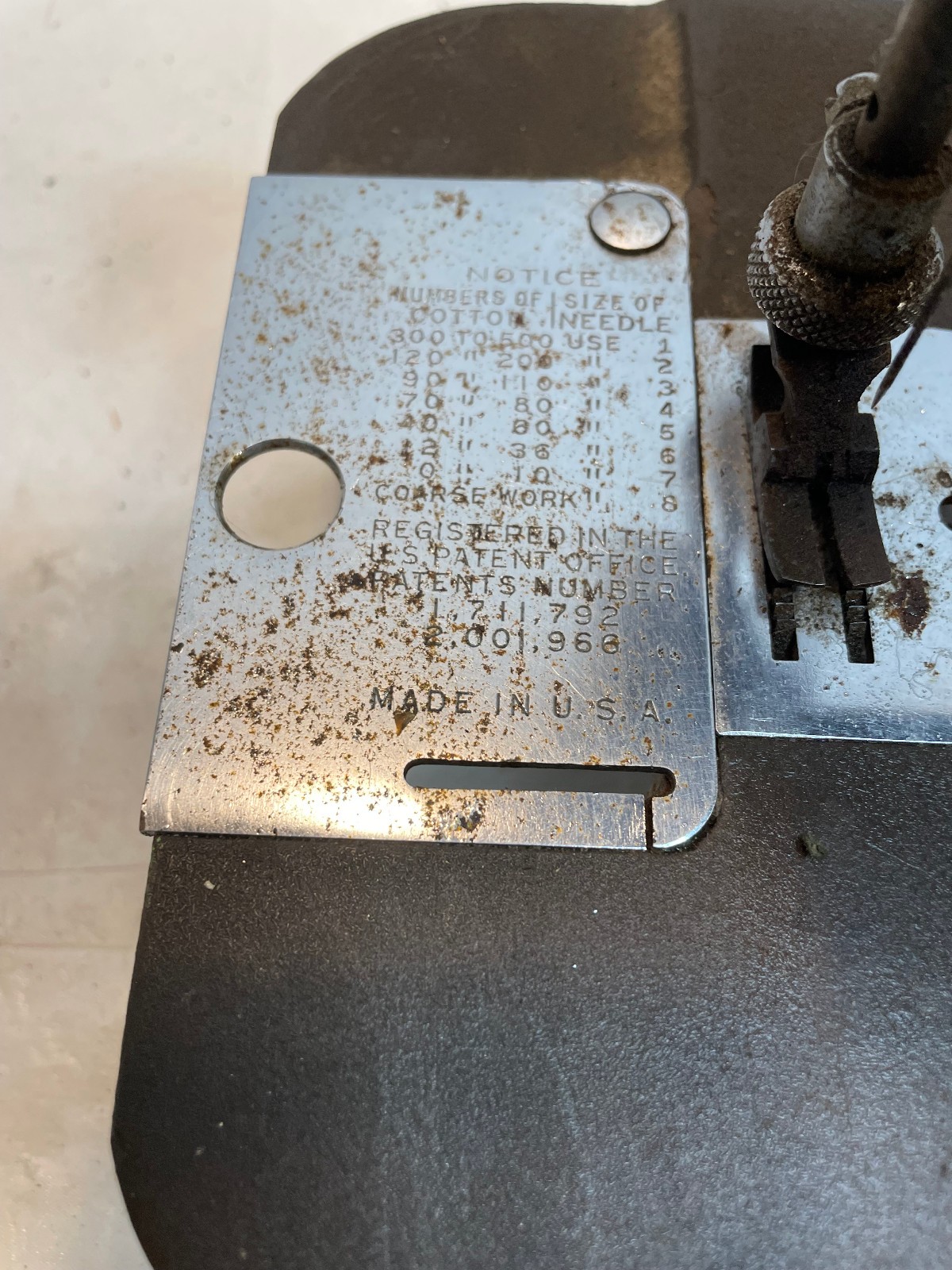 Montgomery Ward Model 30 Streamliner Electric sewing machine - Parts or Repair