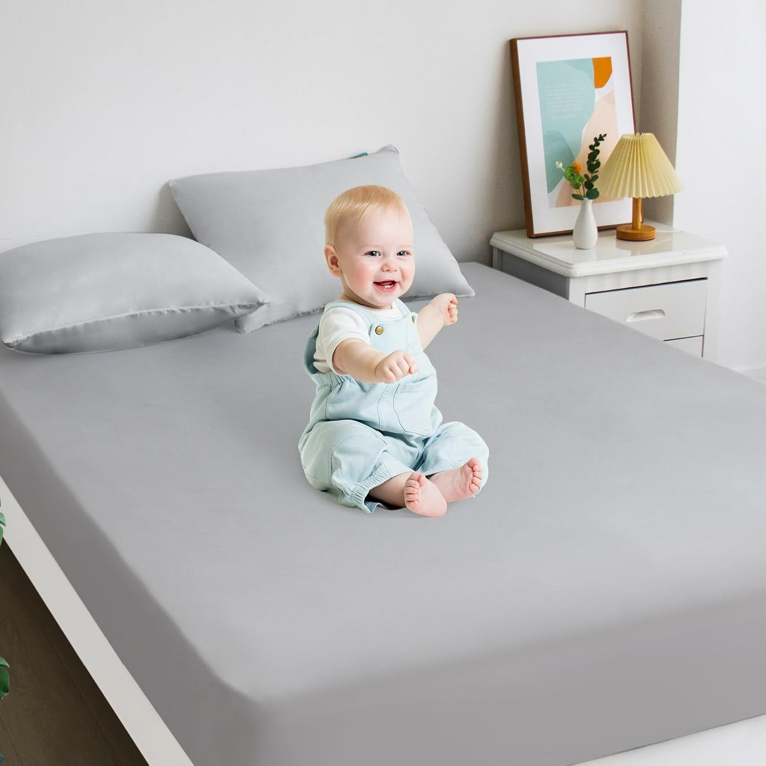 Queen Mattress Protector Waterproof Noiseless Mattress Cover Fits 14" Deep