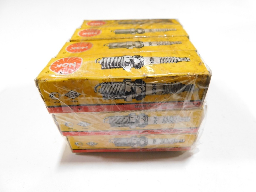 S26T2 6422 BPR7HS 12 NGK Spark Plugs CF