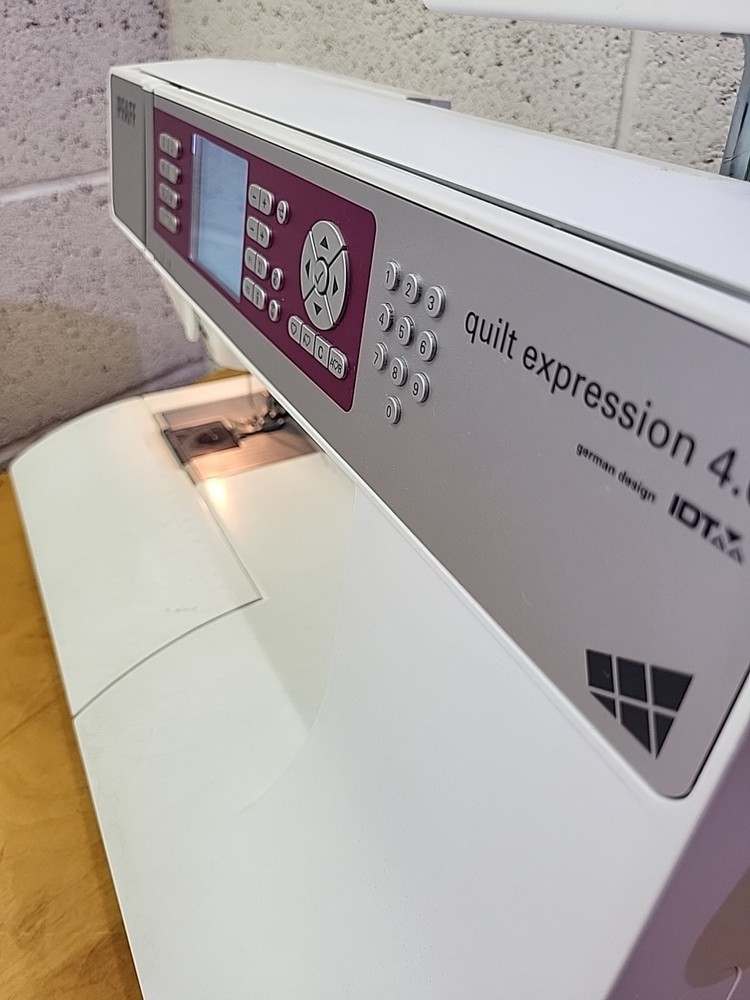 Pfaff Quilt Expression 4.0 Sewing Machine With IDT- Working , Clean+ Extras.