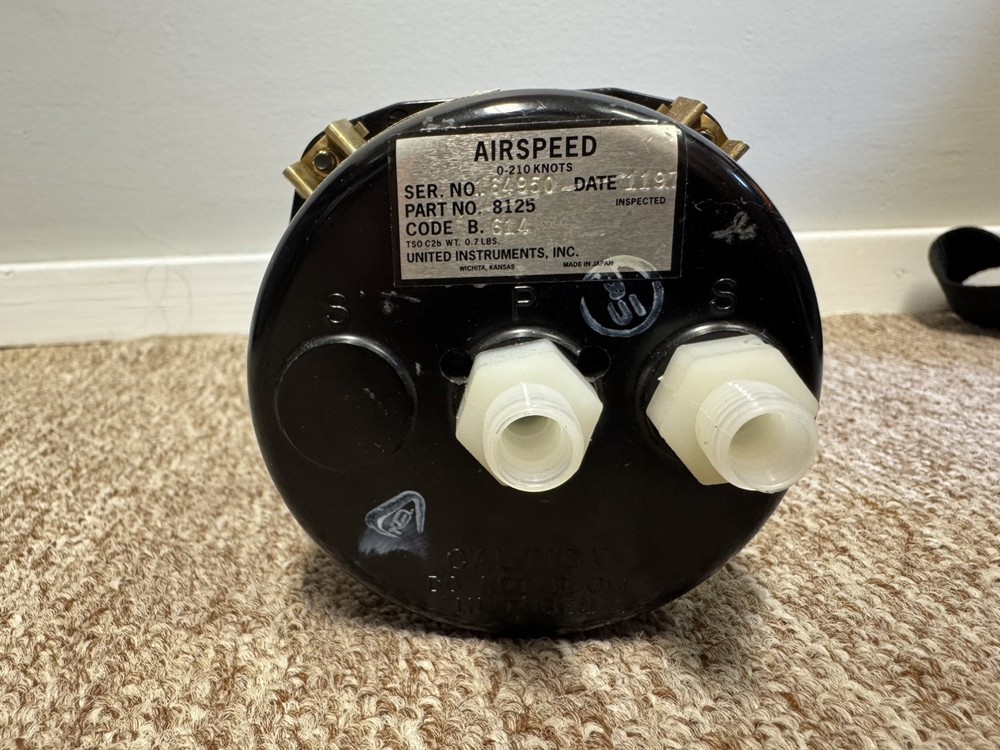 United Instruments Airspeed Indicator - 8125