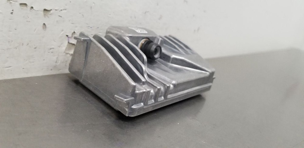 24 CHEVY SILVERADO 2500 FRONT FACING CAMERA WINDSHIELD MOUNTED 85654961