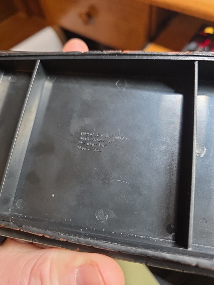 SHADOW HAWK, ROOFTOP DISPLAY Base Only 2002 JIM VALENTINO / MCFARLANE TOYS