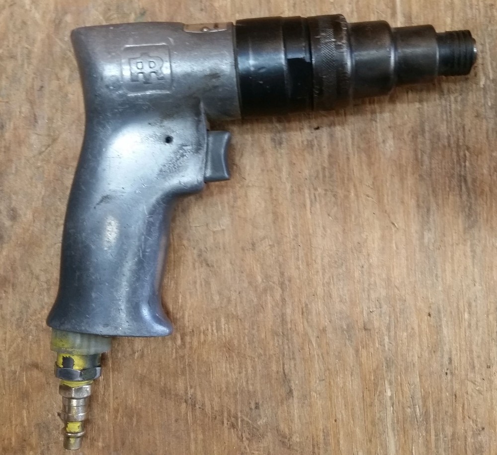 INGERSOL RAND REVERSIBLE PNEUMATIC SCREWDRIVER /NUT RUNNER MODEL 371
