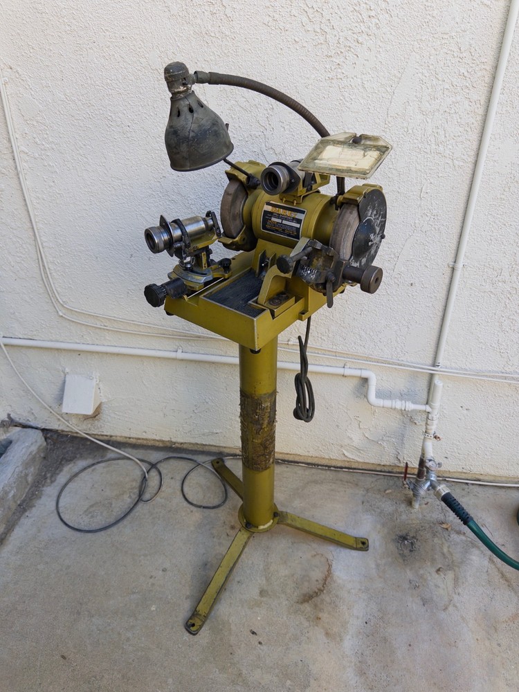 DAREX DRILL SHARPENER w/ STAND + 2 DRILL CHUCKS
