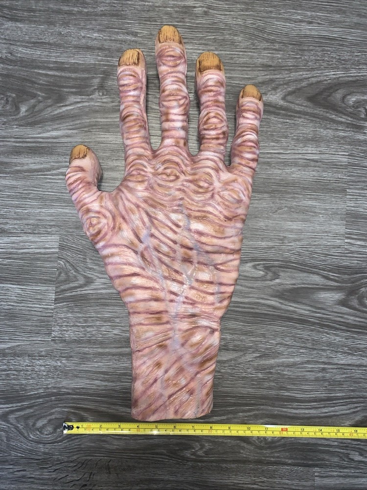 Cinema Secrets 2000 Halloween Hand