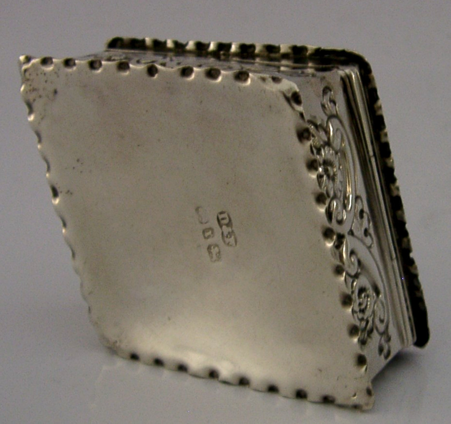 BEAUTIFUL VICTORIAN SOLID STERLING SILVER DIAMOND SHAPE BOX 1891 ANTIQUE