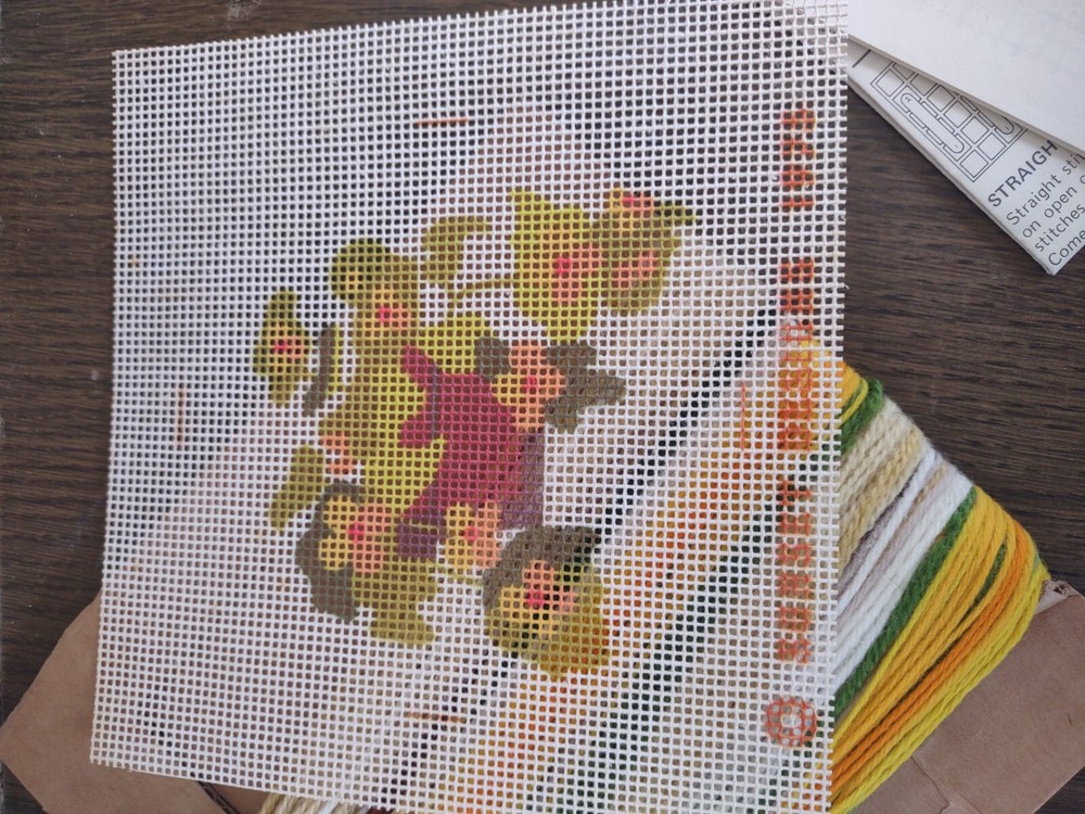 Needle pointers Needlepoint Kit Sunset 5336 5 x 5 Begonia No Frame Open Package