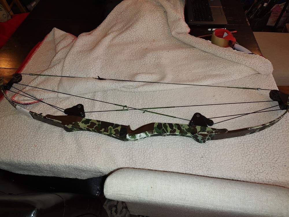 Bear Whitetail Hunter Compound Bow