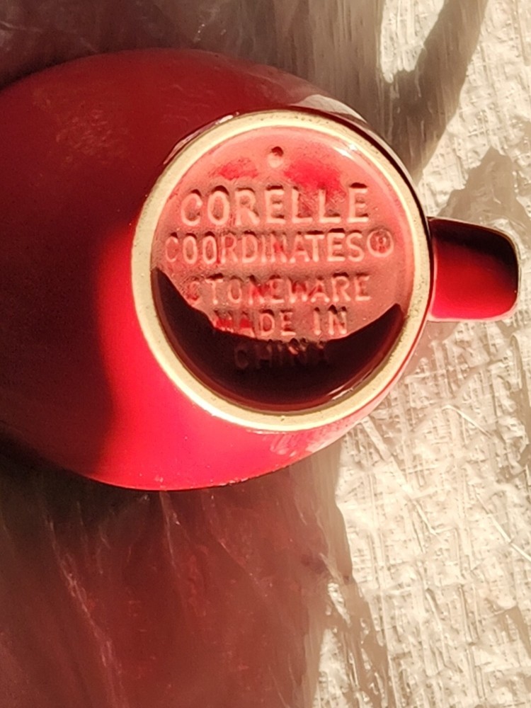 Corelle Coordinates Stoneware Crimson Trellis Red Mug