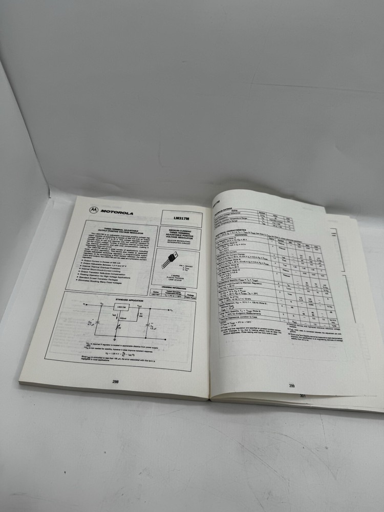 MOTOROLA Linear/Switchmode Voltage Regulator Handbook + Rectifiers & Zener Data