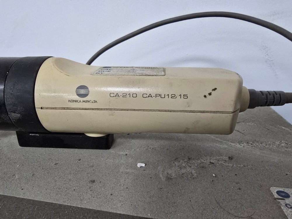 CA-210 KONICA MINOLTA Display Color Analyzer with probe