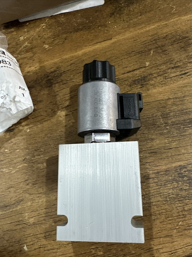 Liebherr Valve