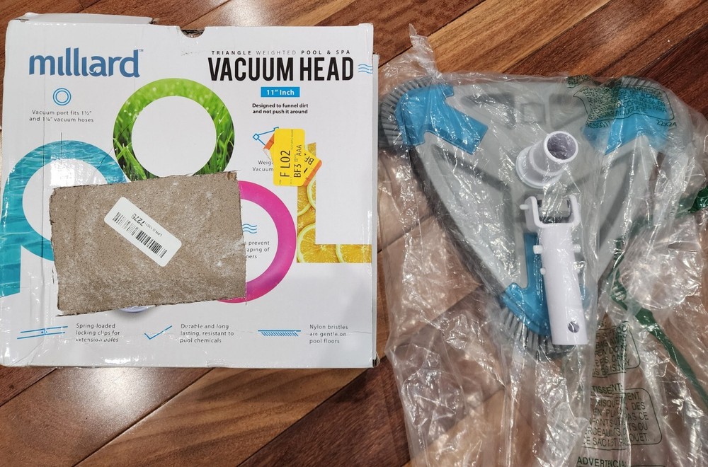 2 Milliard Deluxe Pool Vacuum Head/Weighted Triangle Shape Brushes