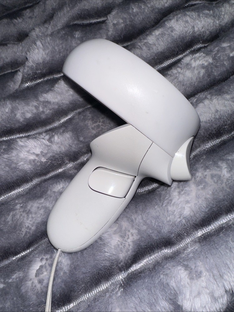 Genuine Oculus Quest 2 Virtual Reality Left Controller Joystick Only