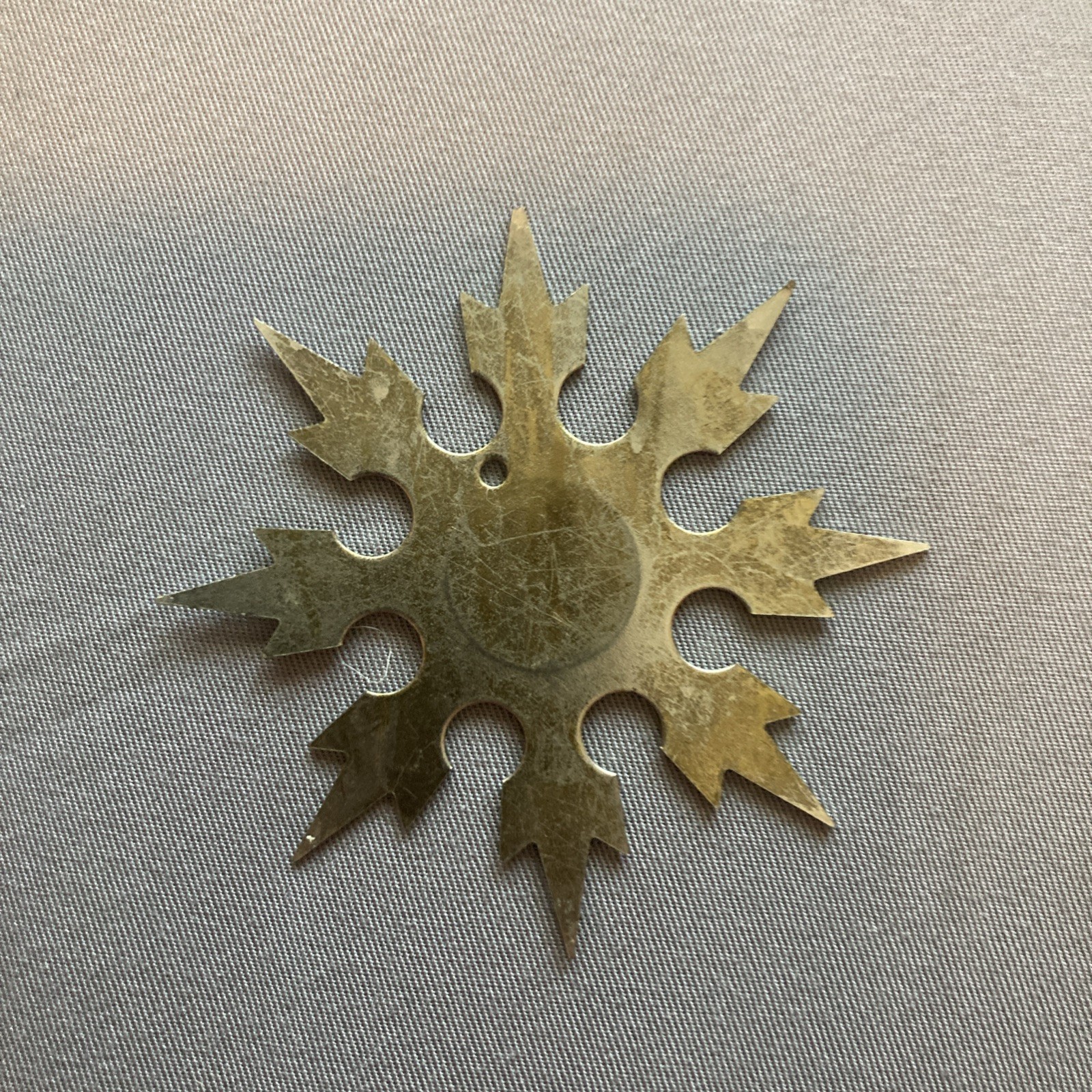 Vintage Ninja Throwing Star Pendant Black or Gold, Metal