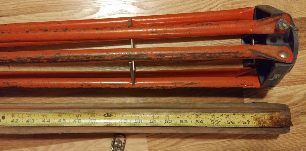 Vtg David White Instruments DW-8080 Level Transit Tripod Measuring Stick