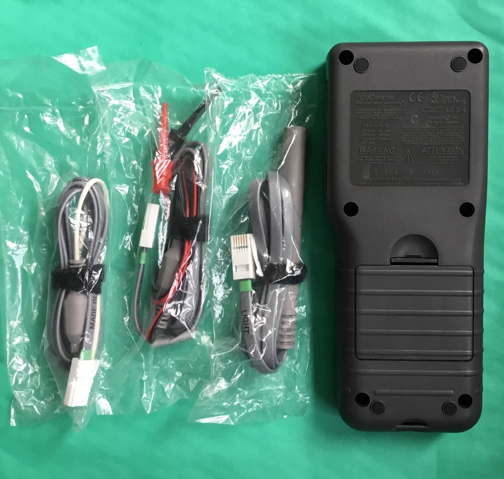 Texas Instruments CBL System Data Collector w/ Case and Accessories ————————12