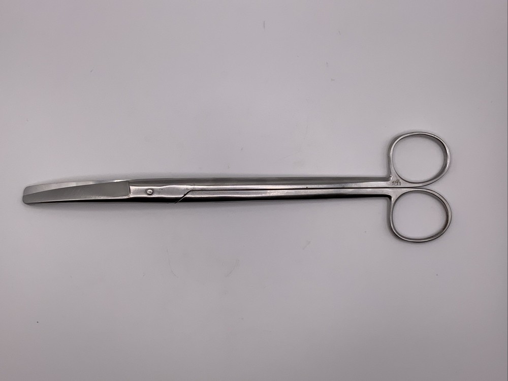 V. Mueller Curved Blunt Tip Scissors GL3406