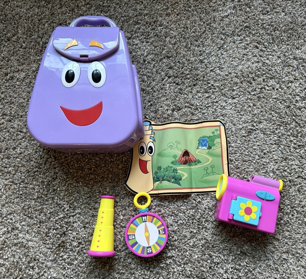 Mattel Dora the Explorer Pretend Travel Set Backpack Map Compass 2004